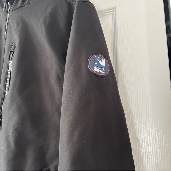 Sold xlist Nautica Mens Hooded Jacket Black Water & Wind Resistant Size Large - Picture 3 of 6